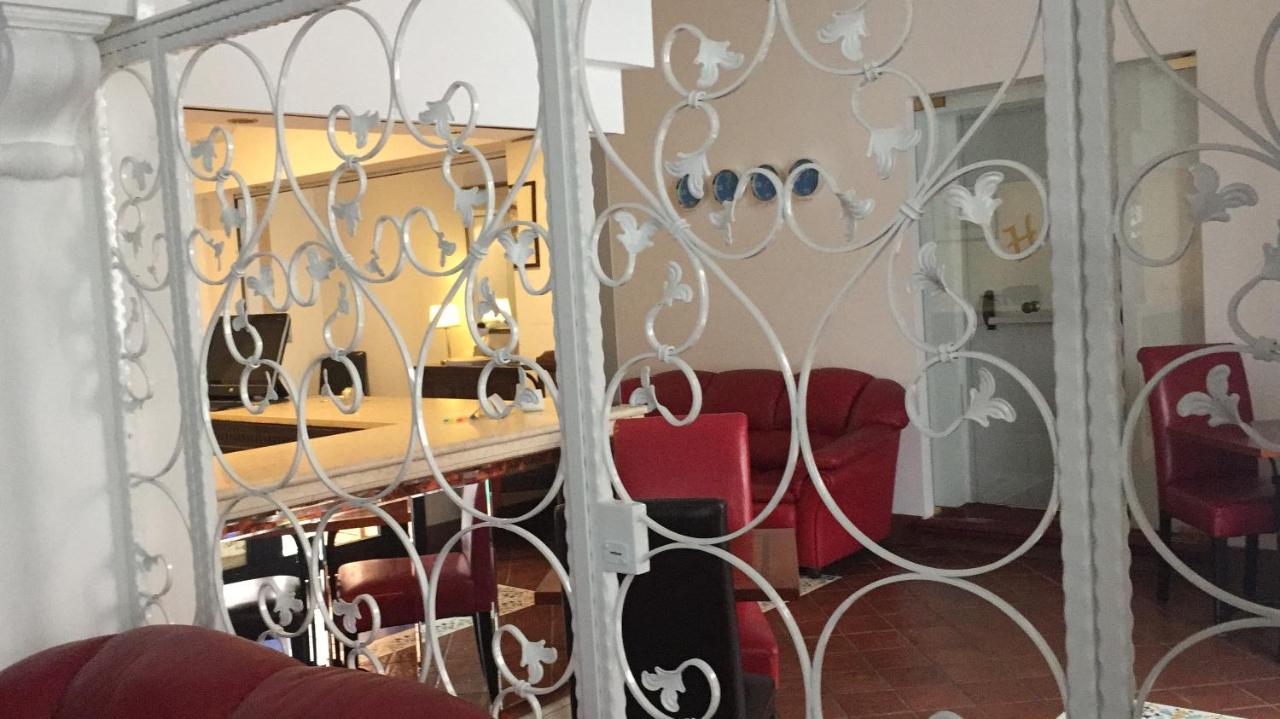 Hotel Caracciolo Roma Ngoại thất bức ảnh