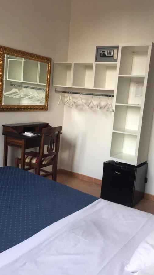 Hotel Caracciolo Roma Ngoại thất bức ảnh
