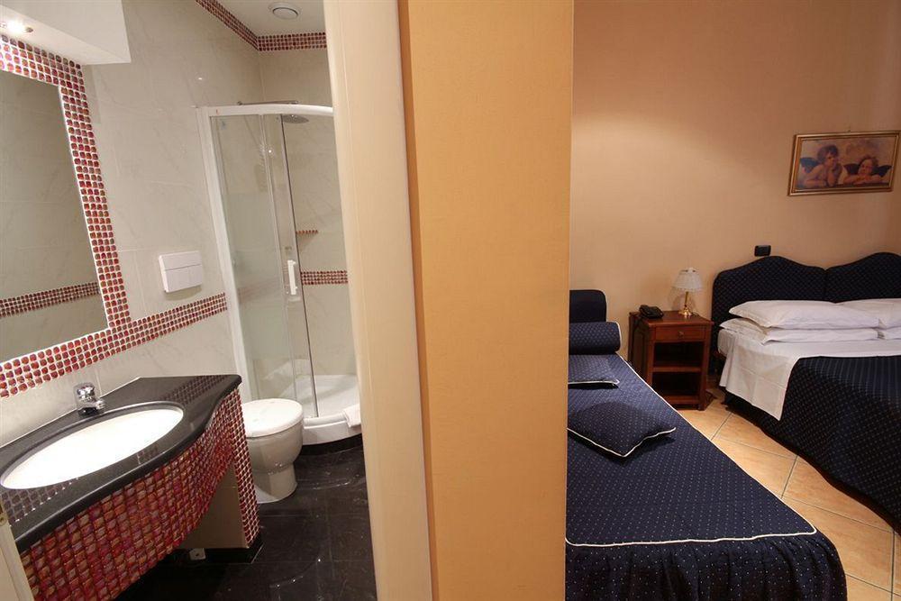 Hotel Caracciolo Roma Ngoại thất bức ảnh