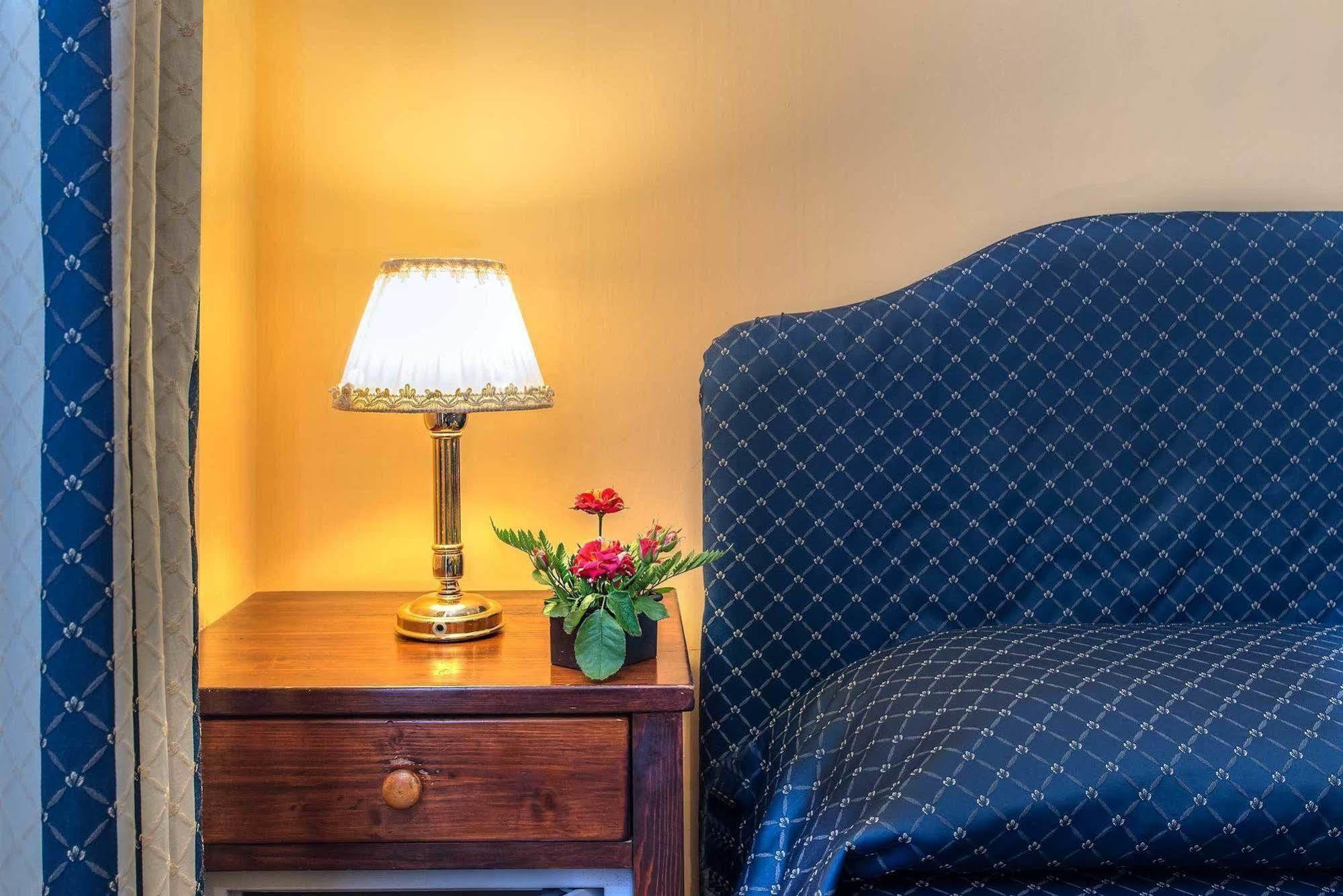 Hotel Caracciolo Roma Ngoại thất bức ảnh