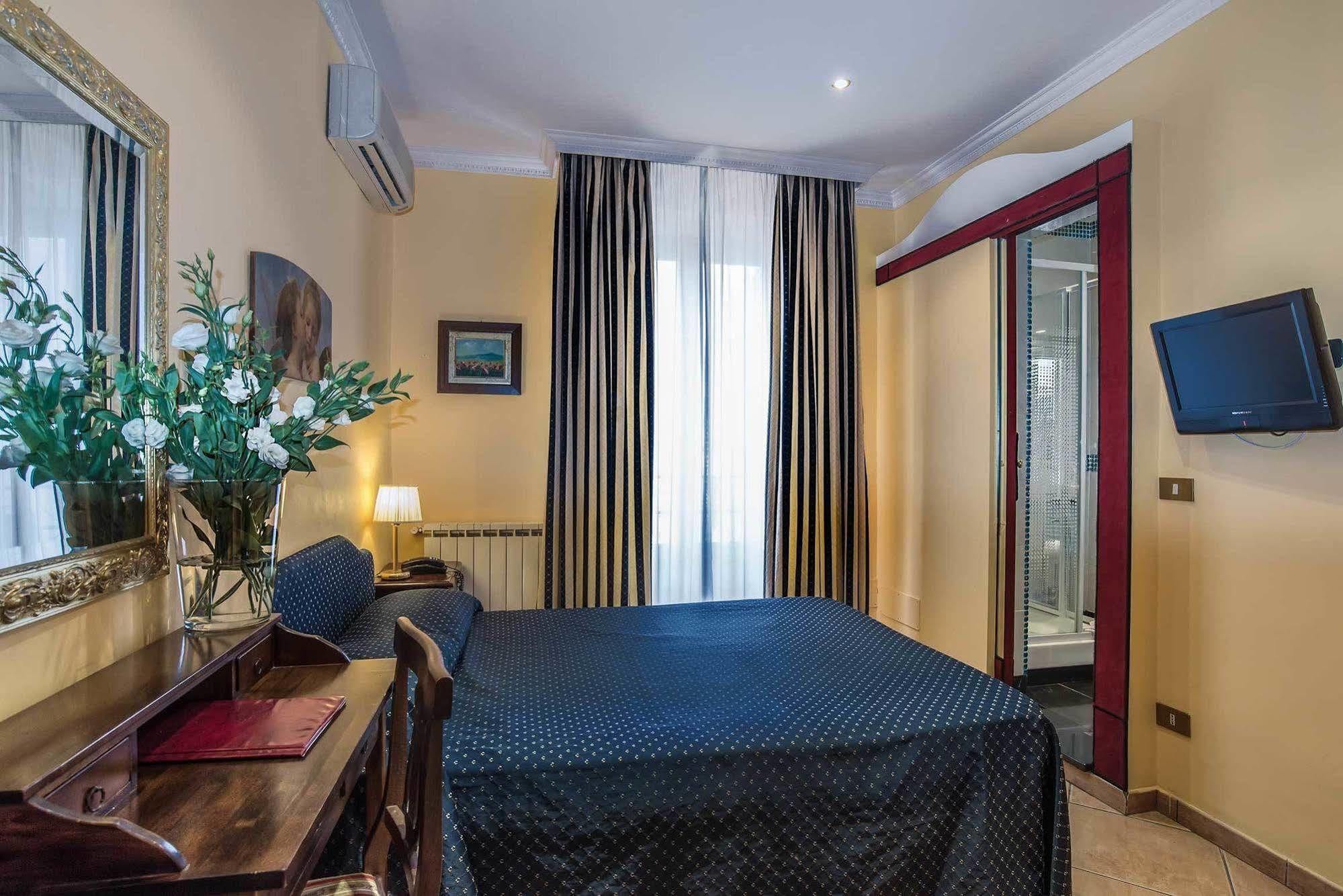 Hotel Caracciolo Roma Ngoại thất bức ảnh