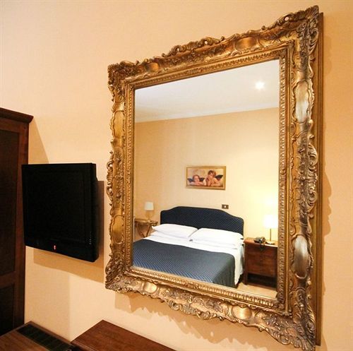Hotel Caracciolo Roma Ngoại thất bức ảnh